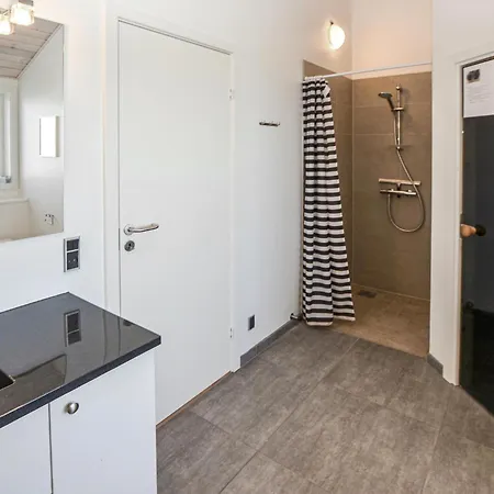 Holiday home Four-bedroom In