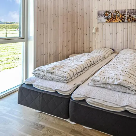 Holiday home Four-bedroom In