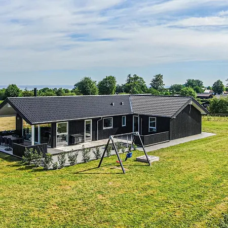 Holiday home Four-bedroom In *