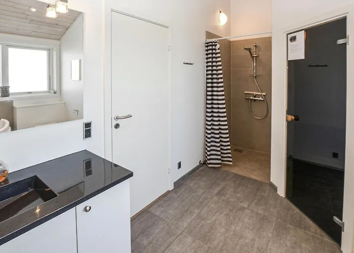 Holiday home Four-bedroom In