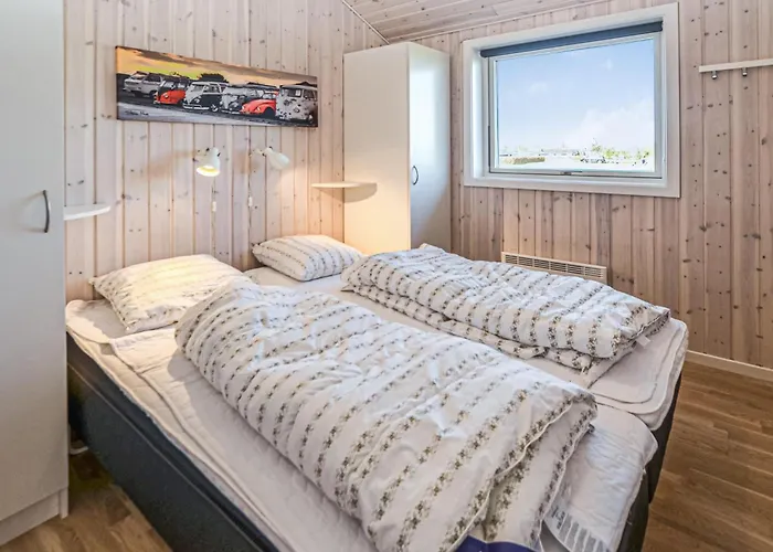 Four-bedroom In Holiday home