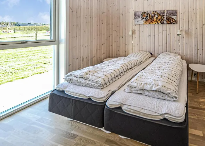 Holiday home Four-bedroom In