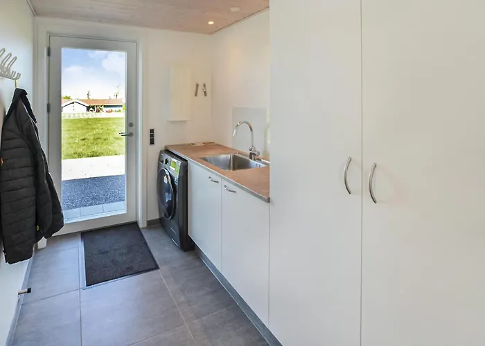 Four-bedroom In Holiday home *